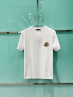 Lv家 2025Ss新款首发专柜最新款短袖圆领T恤 高端订制 设计前卫时尚 品牌Logo重工艺设计 高端定制250克面料.手感柔软.穿着舒适.专柜级别精致车线.