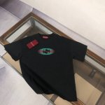 Gucci 古驰 25Ss专柜同款圆领短袖T恤 ～情侣款～定制棉质面料 ～厚板立体！衣服偏厚使整体高透气和柔软性的质感更加凸显，饱满的棉质感引起极度舒适。高端人