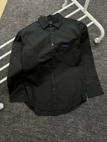 balenciaga 巴黎世家 25Ss Blcg 百搭经典款可乐海浪口袋刺绣长袖衬衫 轻奢主义，男女日常通勤穿搭必备单品，正确版本，随意对比！ 购入原版开模打