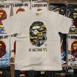 001048款Bape Ss25 1St Camo系列 混合颜色猿人印花圆领短袖T恤 男女同款 码数Smlxlxxl 黑色白色