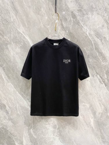 上新款号： D1031 Dior 2025春夏新款首发专柜最新款短袖圆领T恤印花 -面料：260G双纱纯棉短袖，配套320G纯棉罗纹 原版面料 官方同款 男女同
