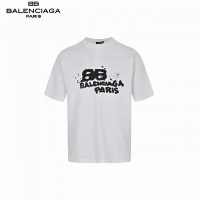 Balenciaga 巴黎世家 前后涂鸦短袖 每一季新品版型都做到极致 实穿度很高，随意搭都Nice 100%棉 采用32支双纱 260克重面料 进口针织针梳棉