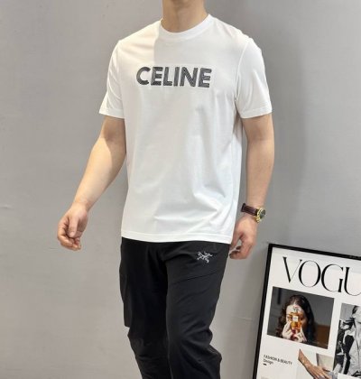 Celin*E25S夏季男士圆领短袖.原单品质！高品质190G丝光棉面料.超柔软超级质感 舒适柔软透气.胸口立体刺绣简单点缀 清新自然，其上各种风格的融合美到窒