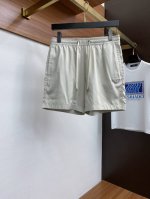 普拉达 25年夏季新款短裤 定制面料定制Logo，各种五金配件全是进口原材料，不可错过的一款单品 码数：48-56