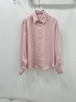 Fend*25夏季新款满双F字母暗纹印花衬衣半裙 分开出售 翻领前排扣 整体计拉长人体比例 休闲丝滑舒适 百搭单品 ！立体衬衣型完美纤瘦版型时髦又高级！优雅大气
