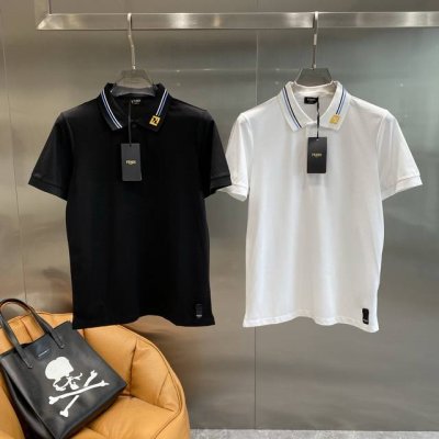 芬家 Fendi polo衫 经典又百搭，领口处蓝白条纹装饰，增添了几分细节感和时尚度，还有那亮眼的黄色“F”标志，彰显品牌格调 版型利落修身，又不会过于紧绷，