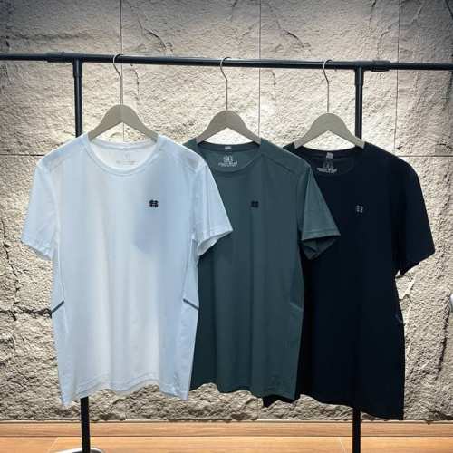 Kolon Sport 可隆25Ss新款 圆领运动户外速干短袖T恤 男女同款 -定制定染高弹纤维面料，四重工艺处理实现吸湿速干+长效抗菌，37℃高温保持干爽体感