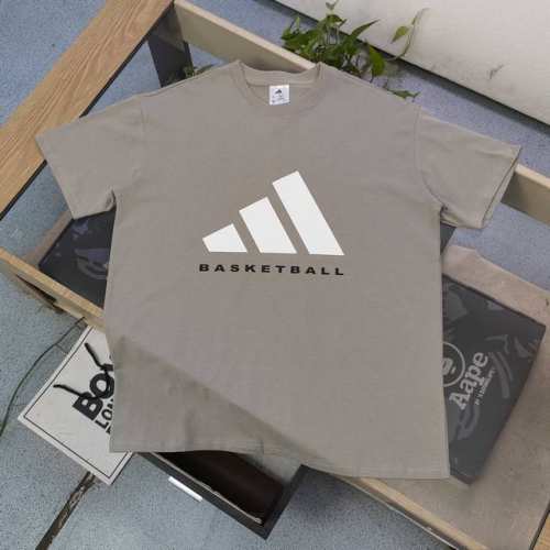 上新 款号：Zz8604 2025新款Adidas阿迪达斯经典标志与“Basketball”字母样式休闲情侣短袖T恤，每一处细节都在诉说着对运动的热爱与追求。精