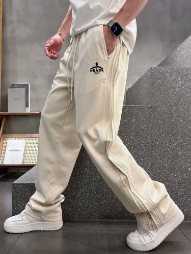 pd# 2025 铜氨丝莫代尔空气层春夏休闲裤子 美学的焕新诠释,演绎浓郁的格调型时尚风范,细节感和设计感强悍.经典品牌标识做为色彩搭配,演绎经典的品牌时尚,为