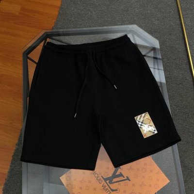 巴宝莉Burberry2025新款徽章休闲运动短裤经典时尚款，客供太空棉面料，手感细腻，舒适透气！两侧定织格纹织带拼接，腰部松紧抽绳，原版五金辅料，做工细节都非