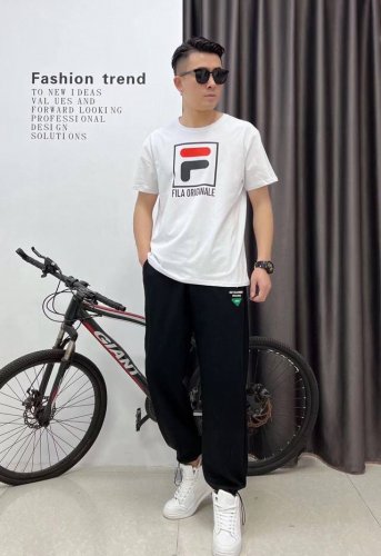 fila斐乐方块Logo经典款印花情侣圆领短袖T恤 男女同款 -面料采用260G纯棉面料 达到透而不露的黄金平衡点 完美规避透视尴尬 成衣尺寸稳定 多次机洗仍能