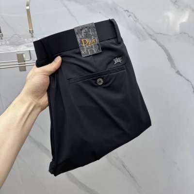 dior*迪奥 2025春夏新品休闲裤西裤，官网同步发售，裤身工艺设计，进口客供辅料、面料定制，代工厂P出品免检！每个细节做到极致，原版五金配件，潮范十足、上身
