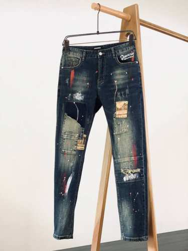 p250 Dsquared2 D二次方 2025Fw春夏新品 时尚休闲牛仔裤，进口水洗弹力面料，上身舒适透气有弹力，客供五金辅料装饰，档次极高，版型超正，全品相