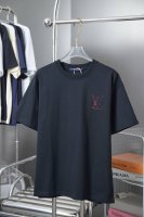 LV 25Ss早春新款 撞色贴布字母Logo短袖 轻奢主义 男女日常通勤穿搭必备单品 正确版本 欢迎对比 详细特征 320克 % 纯棉双纱汗布面料 同缸定染特种