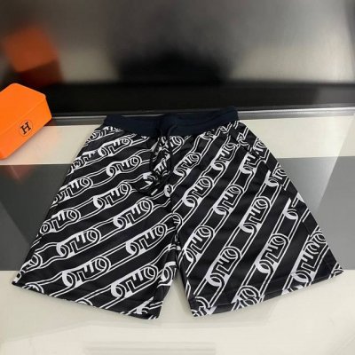 纯原臻品 顶级原版复刻 芬迪 Fendi 2025Ss新款满印F锁链提花短裤沙滩裤 原版面料高版本高品质 网红明星同款 别出心裁的F锁链撞色复古提花设计，打造精