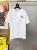 Lv 路易威登春夏新款原单男士圆领短袖T恤 专柜同步售卖 高端品质 高版本 Os版型阔版 时尚百搭爆款定制进口双股100%纯棉面料 胸前立体刺绣Logo设计 手
