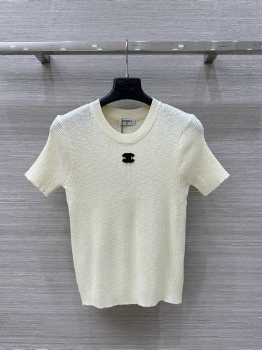 家首发高端原单品质！Coco女孩，25早春度假新品，多巴胺配色针织短袖上衣！封神单品！全定制定染纱线！撞色边修身版型万能百搭上身超显瘦！单穿做内搭搭配都超级好看