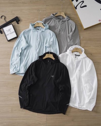Arc'teryx 始祖鸟户外休闲轻量高弹性风壳新款皮肤衣 官网同步 Arc'teryx 始祖鸟防晒皮肤衣 剪裁:修身剪裁，后中长约73Cm，落尾下摆风帽:简洁