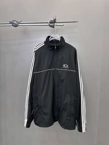 巴黎 ｜ 新款风衣夹克，成衣前后刺绣加五条侧杠工艺，男女同款，尺码Sml