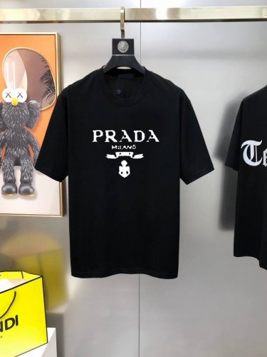 p*Ada 普拉哒2025春夏新款原单男士圆领短袖T恤 专柜同步售卖 注意细节面料爆款高端品质 高版本 Os版型阔版 印胶印花字母Logo图案设计 定制进口95