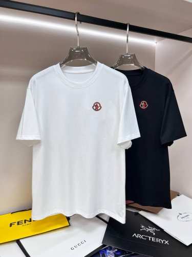 蒙口 2630Ss新款短袖T恤，定制进口原版丝光面料！经典Logo设计，简单大方得体 时尚不失个性 上身休闲随性 内搭单穿皆可 彰显大牌气质。尺码：M～3Xl