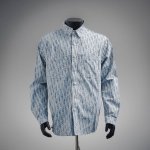 dior 迪奥 22Ss 经典满印老花牛仔衬衫外套 原版购入 区别市面版本 独家开模定做铝扣 水洗后长时间存放不易生锈 口袋的小纽扣的 Dior 字母程度清晰可