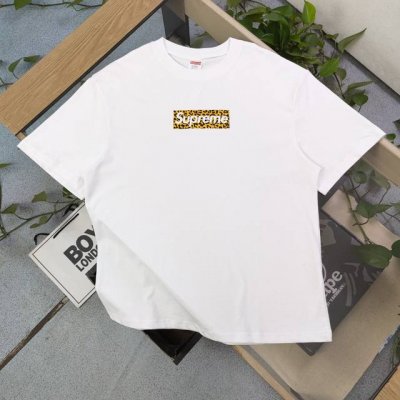 上新 款号：Bm2012 2025新款Supreme豹纹上海限定图案Logo字母印花休闲情侣宽松短袖T恤，经典永远不会过时、人手必备款，250G纯棉精梳棉不起球