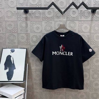 120 moncler 蒙口 红白交错字母印花 logo标识精致升级，灵感源自八十年代复古 原版面料 官方同款 短袖T恤 定制260克同缸染面料 手感非常舒服