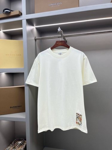 马术骑士格纹贴花棉质T恤衫 Bur王牌尖货，镇店之宝 现货秒发 2025年春夏系列，采用了新一季的格纹骑士战马标签元素。高端百搭大气款，男女同款棉质圆领短袖 B