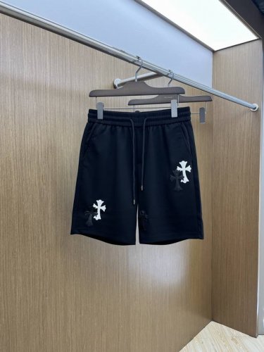 ch 2610春夏新款男士休闲短裤 高端货简洁时尚大方 定制原版进口面料 简洁利落又清爽 品质做工细节经得起任何形式检验简约大方百搭款 上身优雅帅气，焕然一新的