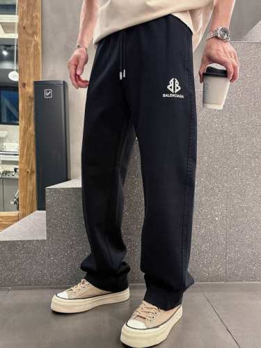 巴黎 顶级货品 2025春夏新款休闲裤！品牌经典Logo休闲裤 ，定制面料，舒适度极好，手触感强烈。辨识度极高，完美品相工艺。 尺码：M-3Xl