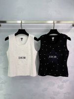 P180 Dio*25春夏新款针织U领背心 仿珍珠钉珠装饰 经典幸运星字母Logo刺绣装饰 后背Cd刺绣点缀 高级时髦百搭 尺码Sml。T226B