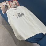 acne Studio* 新品 圆领印花长袖上衣 定制Yb斜纹全棉材质 双丝光工艺处理 舒适透气 圆领长袖上衣 领口不规则螺纹包边 穿着舒适 独特时髦 胸前建筑
