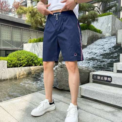 蒙口 原单货情侣款2530春夏新品短裤 专柜同步有售，时尚休闲裤 ，进口原版面料，上身舒适透气，顶级工艺品牌Logo，腰围工艺螺纹围接，档次极高，版型超正，上身