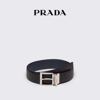 百搭款，爹系穿搭，Prada普拉达男士十字纹光面双面针扣皮带腰带，配全套专柜包装，配打孔器。简约与优雅气质融为一体，可休闲可商务，一面是十字纹一面是光面的，一条