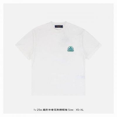 lv 25Ss 扇形半老花刺绣短袖 面料采用230克重精梳棉，定制32支1*1螺纹，成衣两遍水洗处理，面料舒适亲肤无异感，定制定染面料，纺织密度高，垂感佳，不易