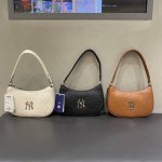高品质 款号：605 Mlb复古暗纹老花单肩金属Ny皮质月牙包腋下包饺子包 颜色：黑色 白色 棕色下架 尺寸：18X4X11.5Cm