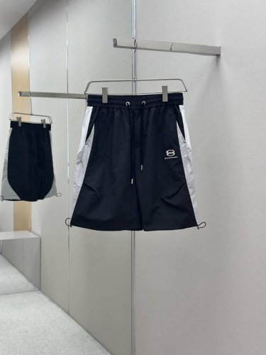 blcg 男士精品休闲裤顶级面料休闲短裤 最新款上身版型无敌正绝对可以闭眼收的一款此款裤子非常百搭，弹力腰围,日常上班户外运动都可以穿着，是时尚休闲与户外运动的