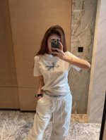 Calvin Klein Ck 字母反光印花刺绣圆领短袖T恤 款号：25673703223 颜色：黑色 白色 尺码：均码 80-125斤