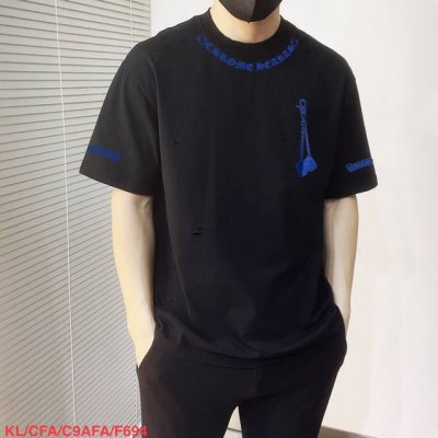 F694 Kl克罗心 新款字母印花双层重工短袖T桖 破洞设计 字母图案不管是T桖还是卫衣都是每年的爆款单品 前幅大面积印花采用大康丽数码印花机直喷 成本极高 经