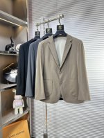 p380 zz*杰尼亚 Ss25早春新款西服男士单西外套。采用客供高密度精材质面料，软糯亲肤，抗皱立挺有型，品牌字母Logo，满满的时尚感；适合多种穿搭风格；一