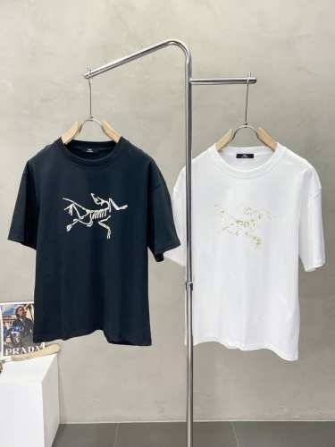 Arc’Teryx始祖鸟独家专供新款原单男士休闲短袖 高端定制 高端版本 时尚百搭爆款进口面料 手感超柔软细腻 穿着亲肤舒适 高端精品 代工厂p精细做工 上身非