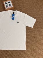 60 顶端刺绣品质阿迪达斯Adidas 三条杠白色短袖宽松男女同款情侣款 采用抗菌260克新疆长绒棉重磅面料 透气舒适 怎么洗都不起球透气轻柔的短袖，让您穿着舒
