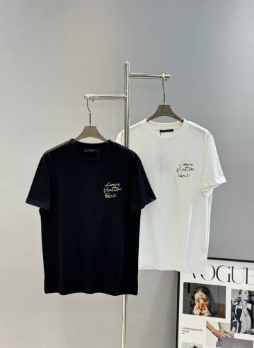 驴牌*25S新款潮牌短袖T恤.男女同款！胸前品牌字母签名图形3D刺绣立体.袖子小Logolv绣花高级时尚.辨识度更是十分之高.龟背经典黄色Lv完美的符合.优选4
