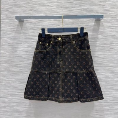 louis Vuitto* 2025Ss新款，激光印花 高版系列出品~超时髦新款牛仔 个性色调上身又酷又飒爽 纹理细腻，棉感自然，既有筋骨感又不失柔软，超级漂亮