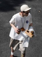 上新！元素碰撞，超级吸睛！Nasa经典小标情侣款圆领短袖T恤，全部采用上等原料，质感好颜色鲜明！ 这种款式上身回头率超高！基础款的圆领Tee,男女均可驾驭！ 尺