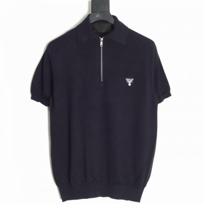 prada 普拉达 25Ss 拉链针织Polo短袖T恤 采用定制开模进口机器专机 辅料均开磨定制 定制定染羊绒混纺纱线 版型大 宽松有型 区别低版本瘦长版型上身