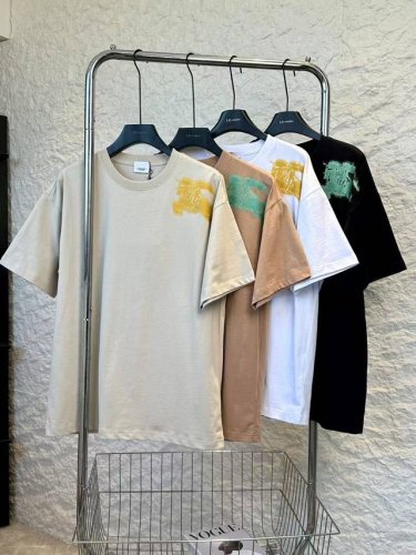25Ss Burberry 巴宝莉 夏季圆领短袖T恤 官网同步 男女同款 面料：原版同步面料280克高支高密 高端品质 独家定制 采用定织定染高克重原版面料 宽