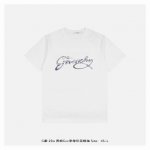 givenchy 纪梵希 25Ss 灵蛇Gvc字母印花短袖 面料采用230克重精梳棉，定制32支1*1螺纹，成衣两遍水洗处理，面料舒适亲肤无异感，定制定染面料，
