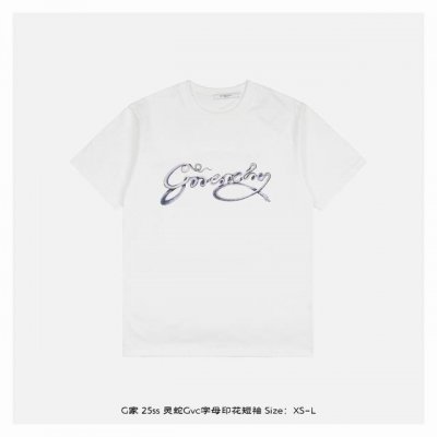 givenchy 纪梵希 25Ss 灵蛇Gvc字母印花短袖 面料采用230克重精梳棉，定制32支1*1螺纹，成衣两遍水洗处理，面料舒适亲肤无异感，定制定染面料，